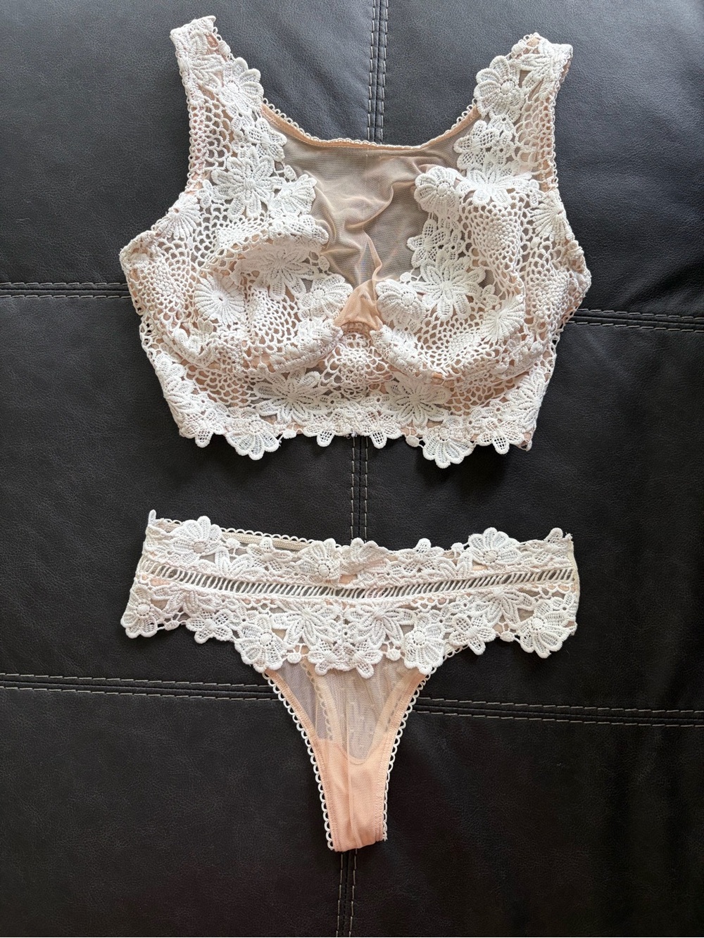 Lace Floral Bralette 34DD & XS Thong Set - Blush
